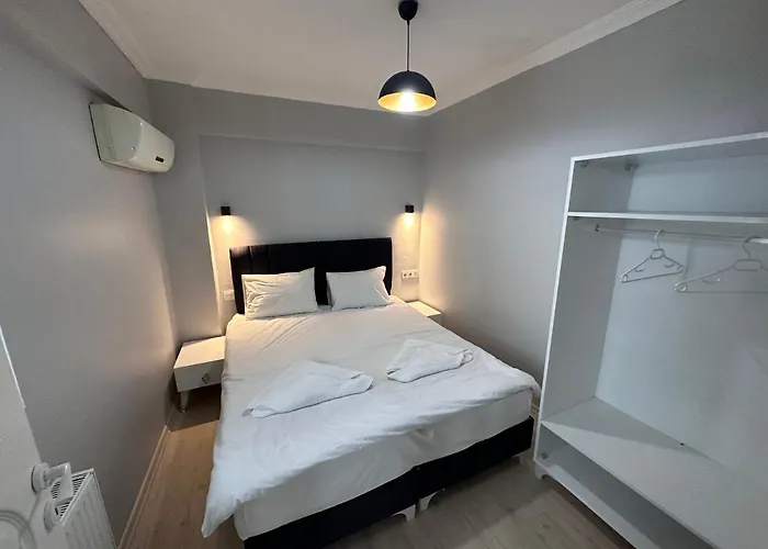 Modern Close To Blue Mosque And Hagia Sophia Old * Istanbul